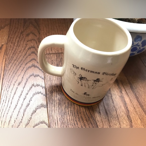 Vintage Lowenbrau  Beer Stein - Picture 6 of 9